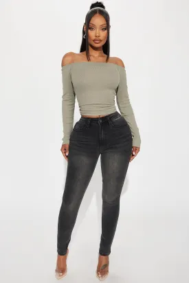 Beautiful Things Stretch Booty Lifting Skinny Jeans - Black