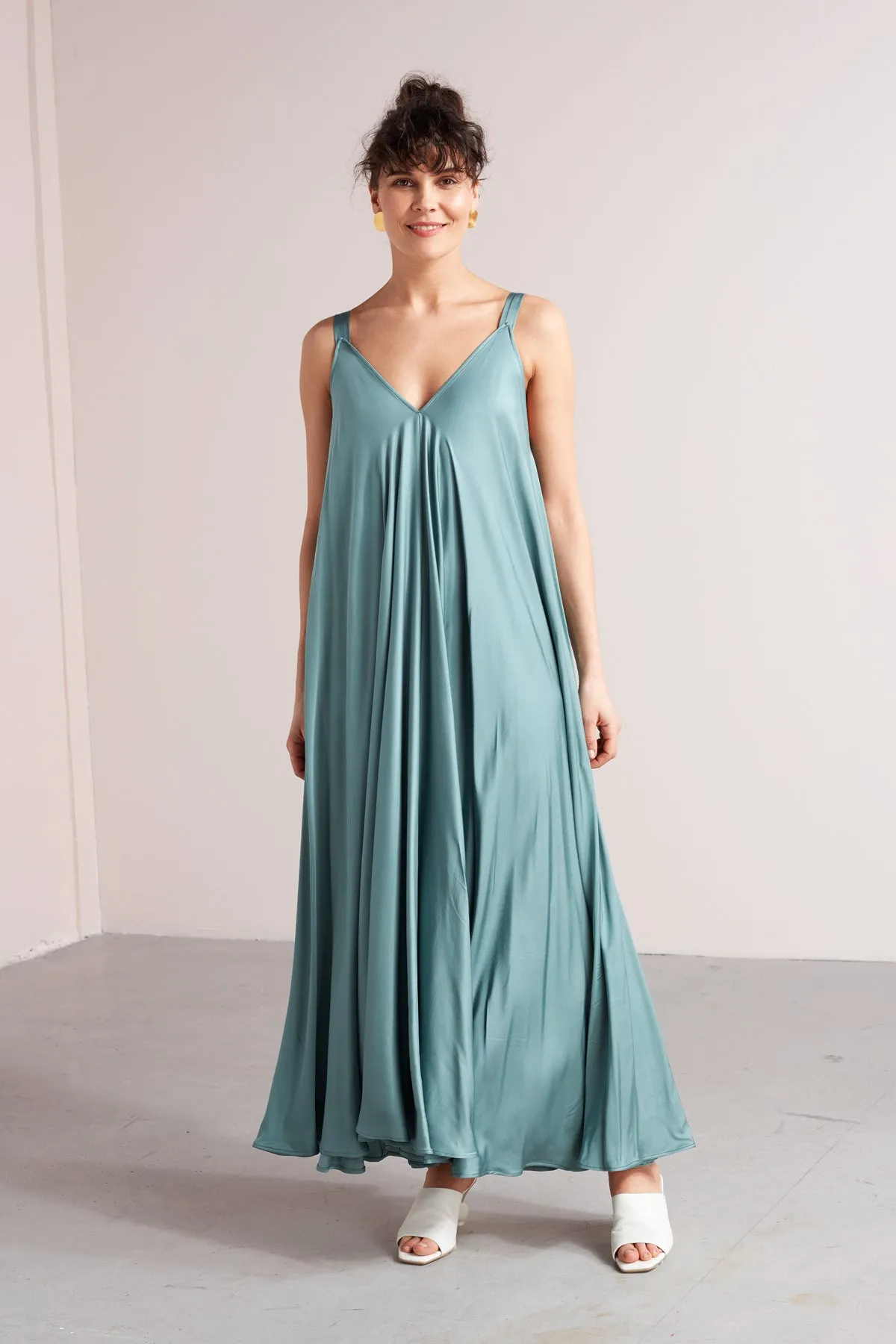 MALIA fluttering maxi dress in bronze