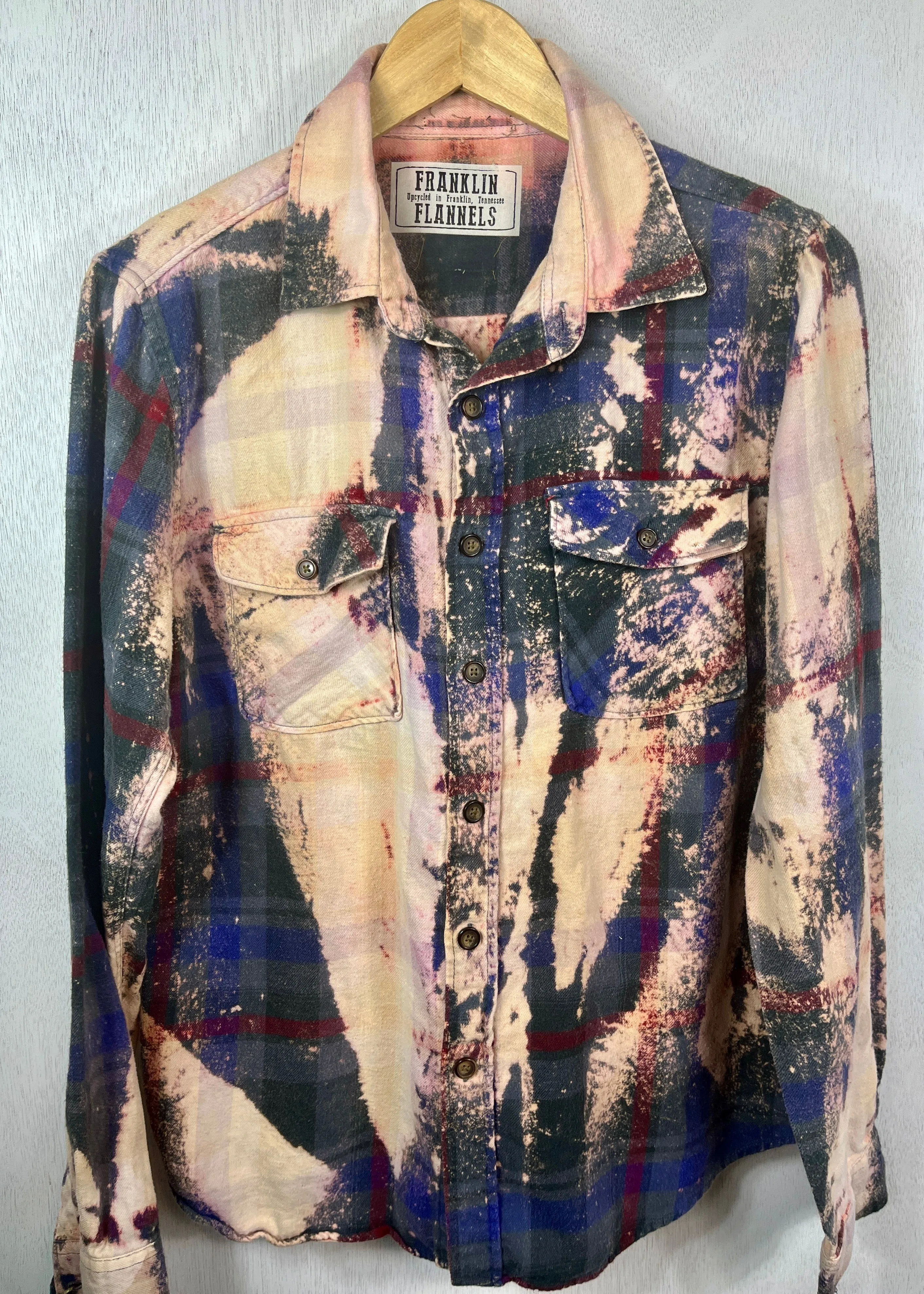 Vintage Navy Blue, Cream, Red and Grey Flannel Size Small