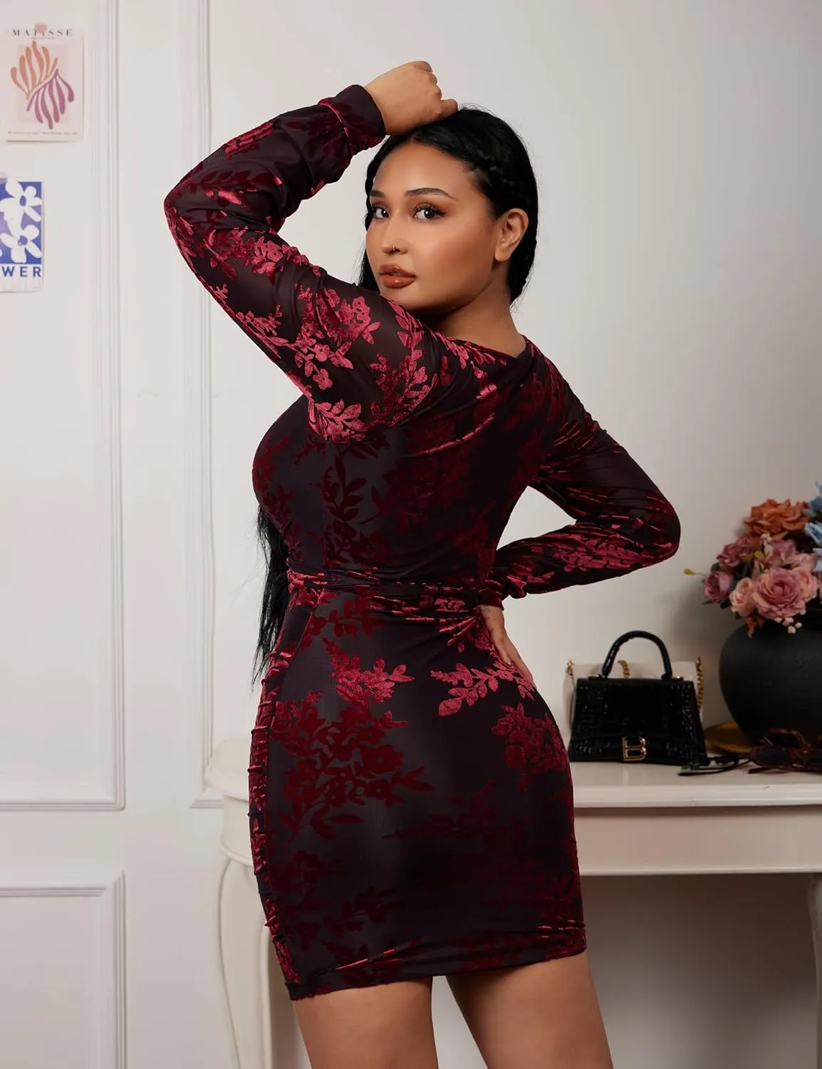 YMDUCH Women Sexy V Neck Long Sleeve Velvet Floral Bodycon Ruched Mini Cocktial Party Dress